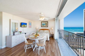 Aloha Oasis, Ocean View Studio, Near Waikiki Beach